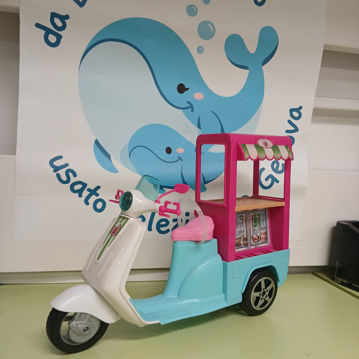 Barbie Vespa Street Food