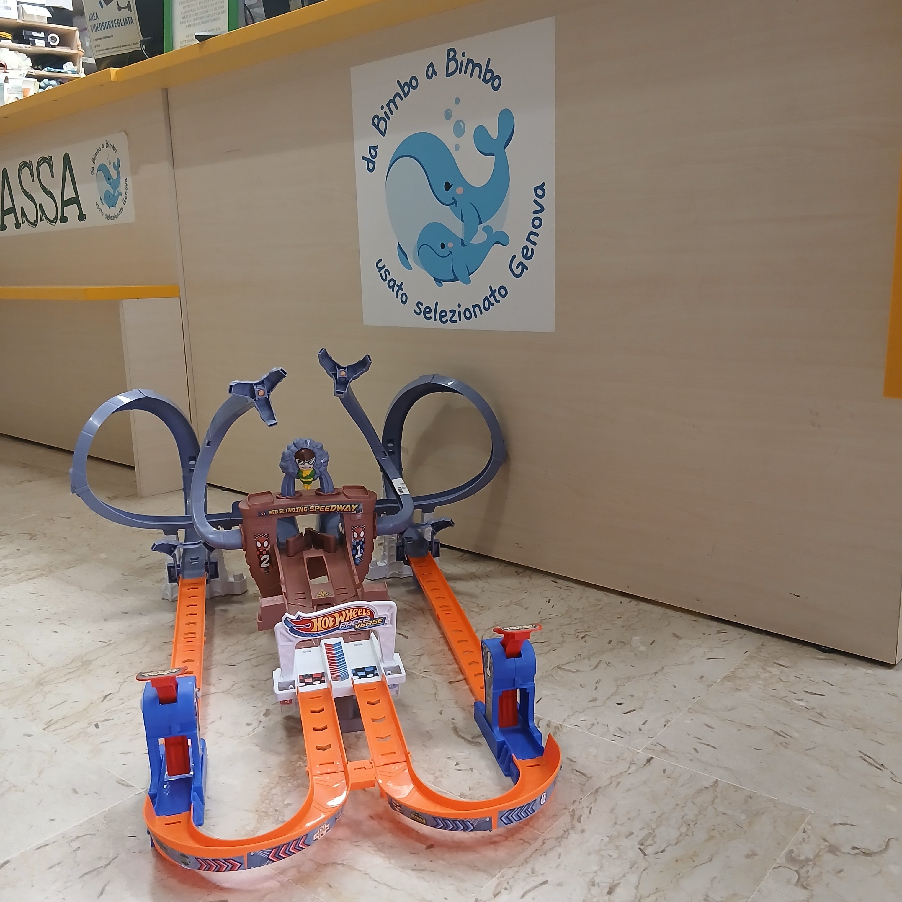 Pista Hotweels Racer Verse Spiderman