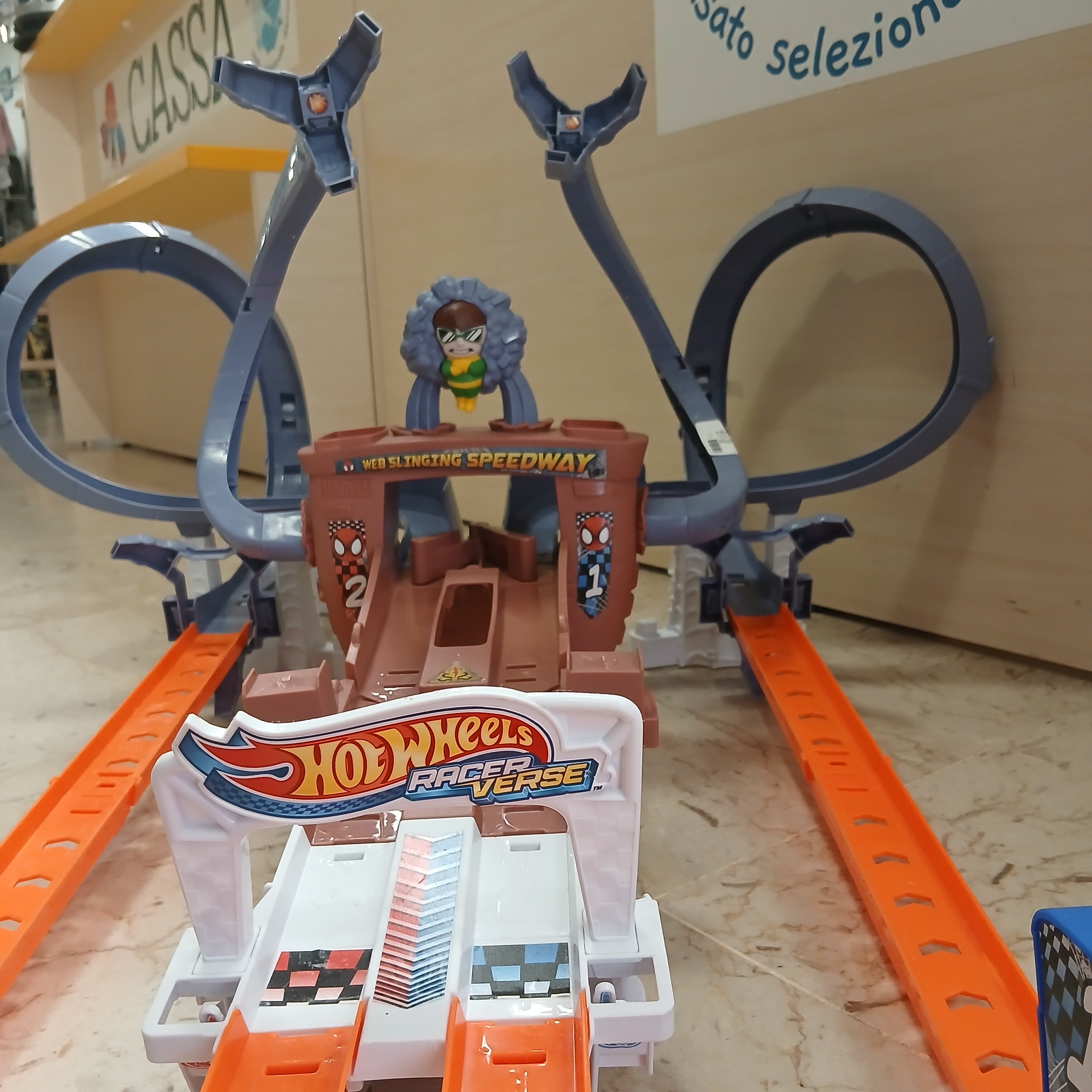 Pista Hotweels Racer Verse Spiderman