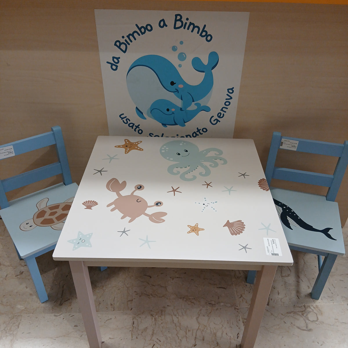 Tavolo Legno Beige + 2 Sedie Azzure Disegni Marini
