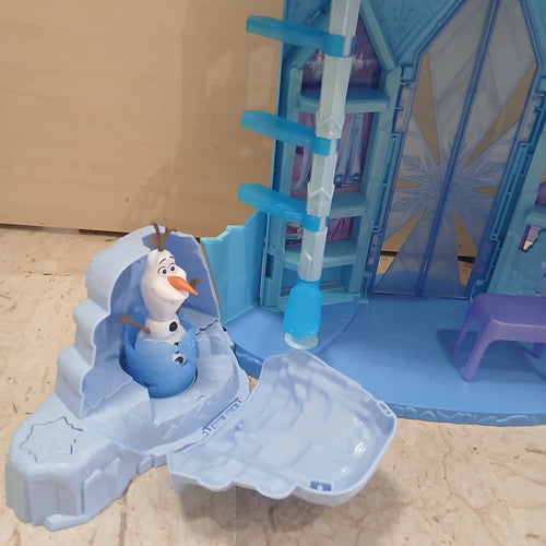 Castello Di Ghiaccio Frozen