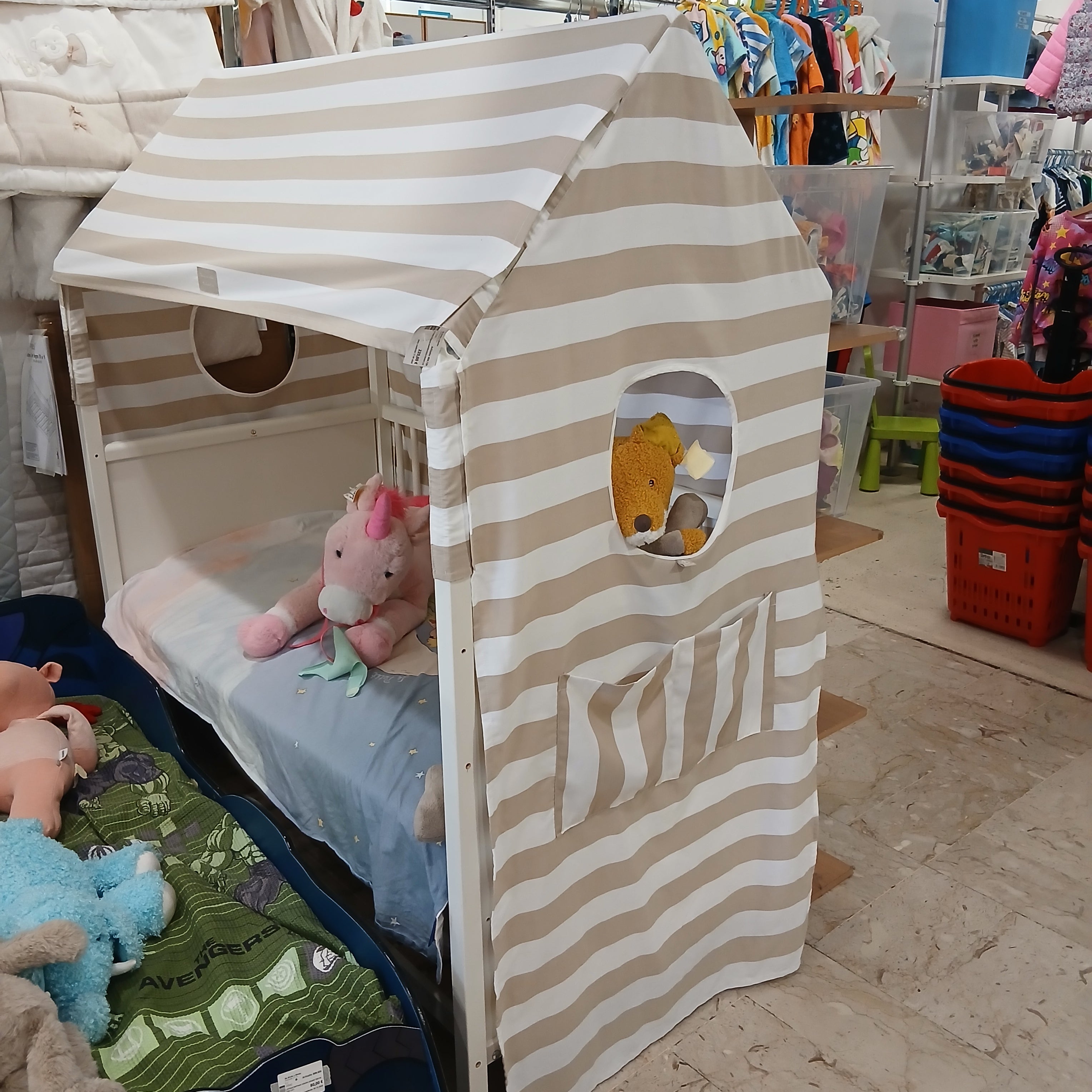 Lettino Stokke+materasso+tende
